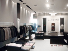 Магазин одежды Lardini