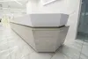 Правая граненая часть стойки РИ-153 с фасадом из HPL-пластика под камень и белой гостевой столешницей.