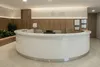 Общий план медицинского ресепшн РИ-225 в интерьере клиники