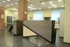 Ресепшн Лофт дуб в шоуруме мебельного салона, общий вид с боку.